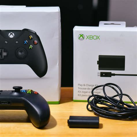 Xbox One Wireless Controller Model 1708 Comes With Play And Charge