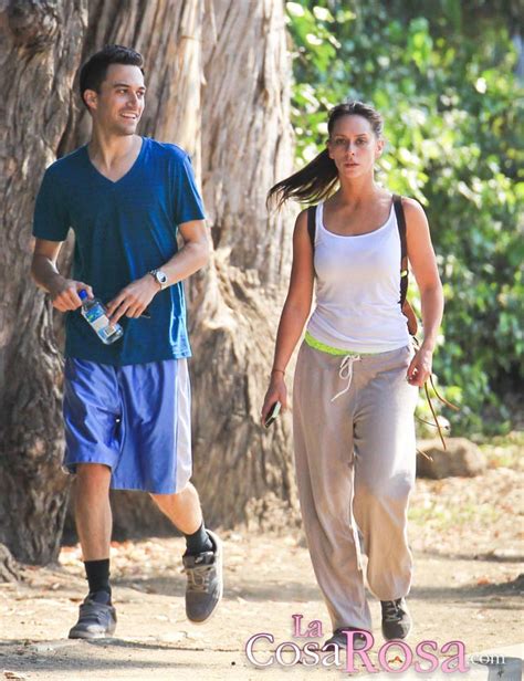 The couple shares atticus james, 5, and daughter autumn james, 7. Jennifer Love Hewitt y Brian Hallisay se comprometen