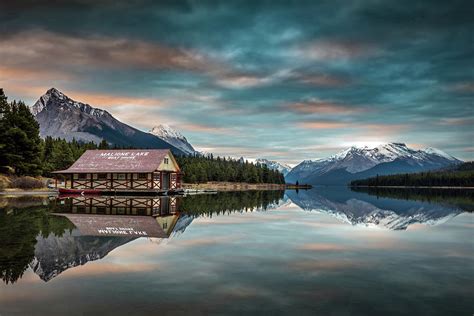 Dawn At Maligne Lake Photograph By Pl Photography