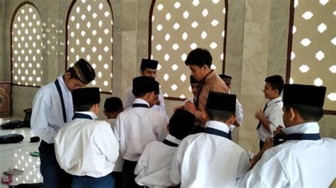 Kegiatan Santri Yatim Dan Penghafal Quran Pesantren Al Hilal