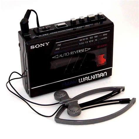 Vintage Sony Walkman Fm Am Stereo Cassette Player Model Wm F77 Made In Japan Circa 1986