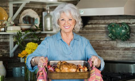 The recipe for paula deen's tomato gravy requires 4 tablespoons of unsalted butter, 2 tablespoons of finely chopped onion and 1/4 cup of flour. Lady & Son's Chicken in Wine Sauce Recipe - Paula Deen
