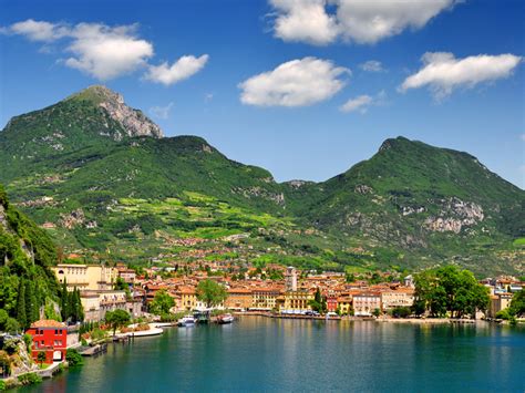 Lake Garda 6 Fantastico Towns You Need To Visit Dc Thomson Travel