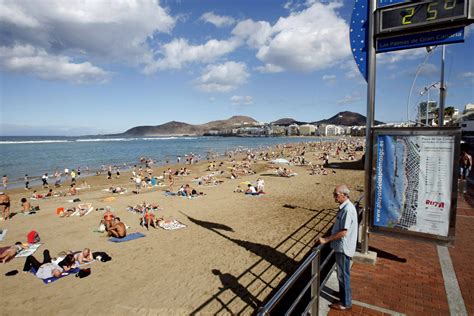 Urlaub in spanien trotz corona? Andalusien und Kanarischen Inseln sind Rote Zone