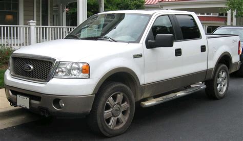 Read reviews, browse our car inventory, and more. File:2004-2007 Ford F-150 Lariat.jpg - Wikipedia