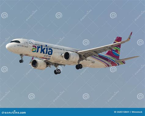 Flying Airbus A321-251NX Arkia Israeli Airlines Arriving at Dubai