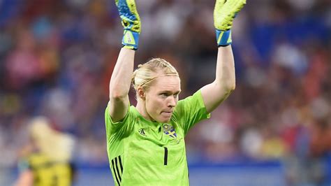 Varje femtonårig fotbollsspelare blev bedömd enligt en femgradig skala, där lindahl fick det högsta betyget (5 av 5), något som sällan delades ut. Svenska bronshjälten Hedvig Lindahl blev dödshotad under ...