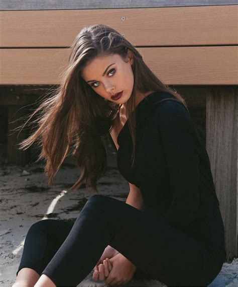 Meika Woollard Rbeautifulfemales