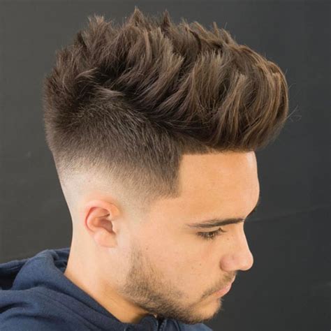 Check out these medium drop fades, taper fades, and the medium fade can be cut lower or higher, on a curve or on a straight line. Cortes de cabelo masculino degradê - Low, mid e high fade ...