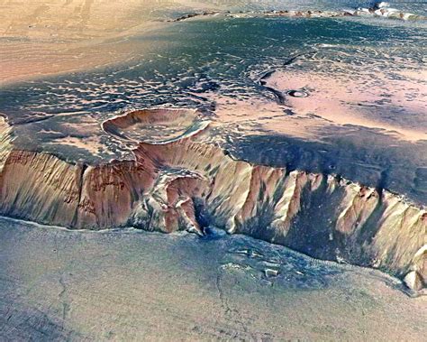 Nasa Captures ‘mysterious Terrain Over Mars