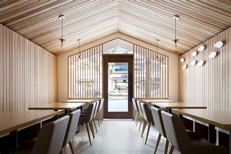 Urban Cabin Small Space Conscious Restaurant With Cozy Modern