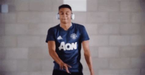Lingard, who came through manchester united's youth academy, posted a photograph of him mocking ronaldo's goal celebration, in which he raised his jersey to display a set of very chiseled abs, along with the hashtag 'who did it better?' the post has gained more than 500. Man Utd GIFs - Find & Share on GIPHY