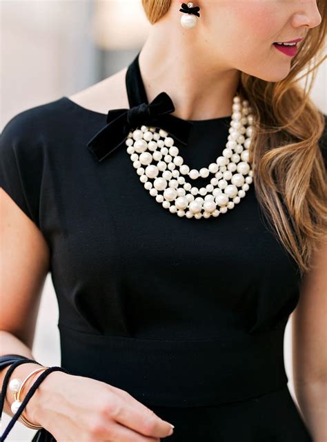 Girl In Pearls A Lonestar State Of Southern Fashion Necklace Outfit Preppy Style