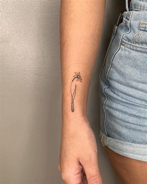 Daffodils were traditionally yellow and white. Top 37 Daffodil Tattoo Ideas - 2020 Inspiration Guide