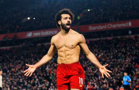 In fall 2018, the statue became the focus of a series of jokes. Mohamed Salah aura le droit à sa statue de cire chez ...