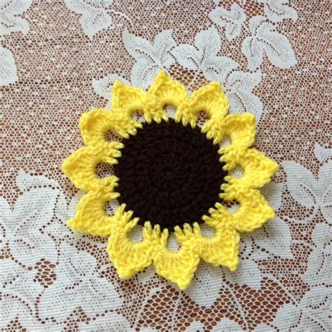 Set of 4 Sunflower Doilies/ Placemats. | Etsy in 2021 | Crochet