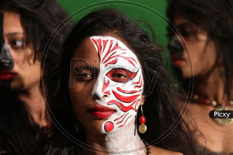 image of indian female dancers in makeup at a movie shooting af524028 picxy