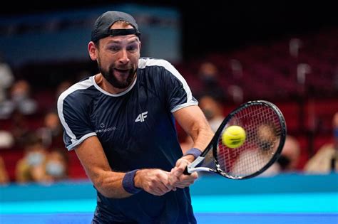 Iga świątek na razie bardzo dobrze radzi sobie na francuskich kortach. Australian Open. Iga Świątek zagra w parze z Łukaszem Kubotem