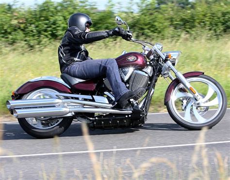 It might be missing the harley badge, but it has everything else, including an affordable price tag. VICTORY VEGAS (2003-on) Review | Speed, Specs & Prices | MCN