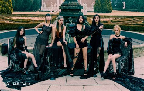 The group debuted on may 2, 2018 with their first extended play titled i am. (G)I-DLE 新曲「Oh my god」の血まみれ・グロテスクなMVディーザー公開! 視聴回数は早くも100万を ...