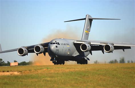 File:US Air Force C-17 Globemaster III aircraft.jpg - Wikimedia Commons