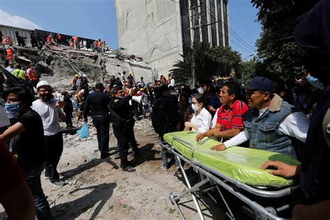 La unidad menor dentro de la obra dramática y está marcada por la entrada o salida. Las fotos más dramáticas de las tareas de rescate tras el ...