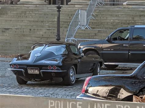 Batwomans New Ride Is A C7 Corvette Shooting Brake Carbuzz