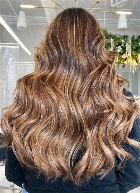 32 Beautiful Golden Brown Hair Color Ideas Stylish Golden Balayage