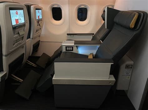 Review Turkish Airlines A321neo Business Class MCT IST TrueViralNews