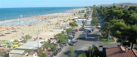Vendesi appartamento in via fonte dell'olmo 8, 1 piano, 130 mq con garage apertura automatica, sala,. Rotonda 9 appartamento vacanze Roseto degli Abruzzi