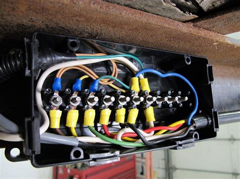 Before you tow any trailer, you should make sure it has functional trailer lights. Pollak 10-Terminal Junction Box Pollak Accessories and ...