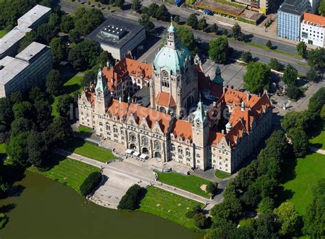 Luftaufnahme Hannover Gebäude des Neuen Rathaus am Maschpark am