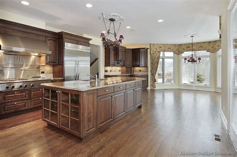 Traditional kitchen cabinets best selection in manhattan, queens, brooklyn ny. Traditional Medium Wood-Brown Kitchen Cabinets #50 ...