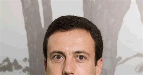 Hide show visual effects (1 credit). Pedro Correia participa na conferência 'Dispositivos ...