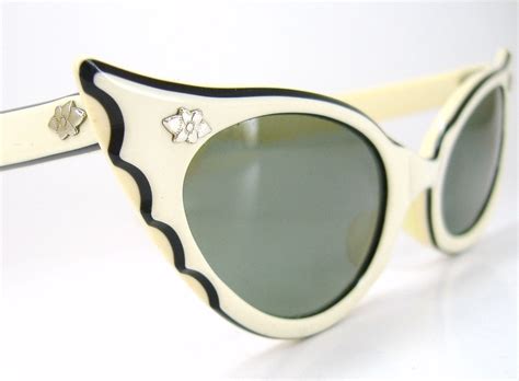reserved vintage 50s cat eye sunglasses bat wing design etsy gafas de sol vintage gafas