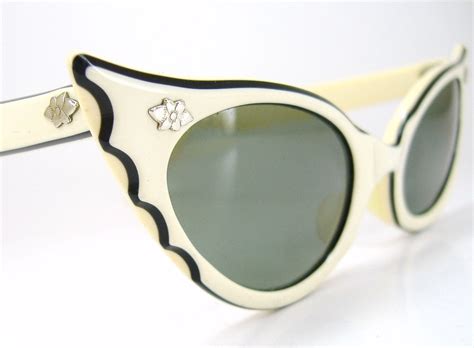 Reserved Vintage 50s Cat Eye Sunglasses Bat Wing Design Etsy Gafas De Sol Vintage Gafas