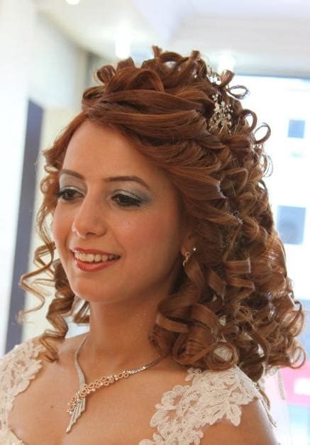 Poisonyaoi Curly Wedding Hairstyle