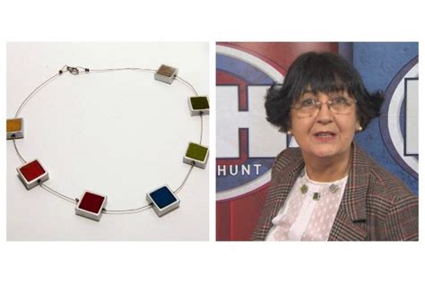 A Stunning Necklace Worn By Bargain Hunt Presenter Anita Manning Its