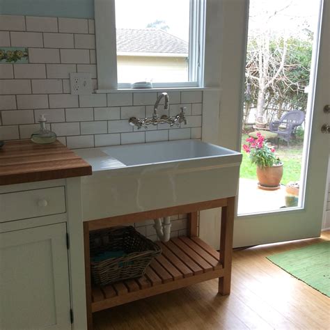 Each material has pros and cons for their durability, maintenance, and overall appearance. The kitchen sink in my freestanding, unfitted kitchen. A ...