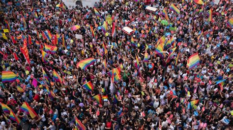 Americans Vastly Overestimate Size Of Gay Population Gallup Poll Reveals Newsweek