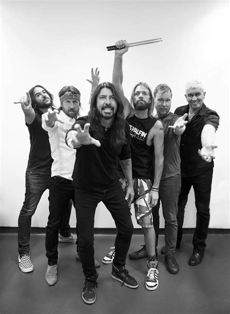 Foo fighters is dave grohl, nate mendel, taylor hawkins, chris fight foo, not each other. FOO FIGHTERS TO PLAY BELFAST VITAL - ON TOUR NI