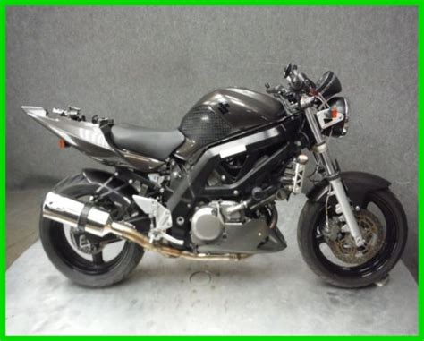 The sv650's advanced exhaust system is designed to be light and compact, while conforming to euro4 emissions standards and delivering excellent power. 2005 Suzuki SV650 Used
