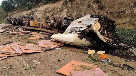 Watch: Truck Driver Miraculously Escapes With His Life In M7 Horror