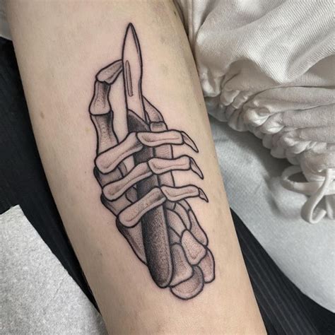 Skeleton Hand With Scalpel In 2022 Geometric Tattoo Tattoos