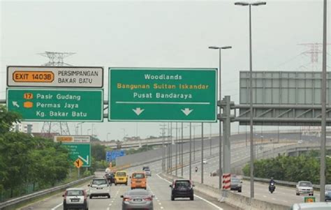 Persimpangan jalan raya ini terletak di tokyo, jepun. Maksud Sebenar Warna, Huruf Dan Nombor Berbeza Pada ...