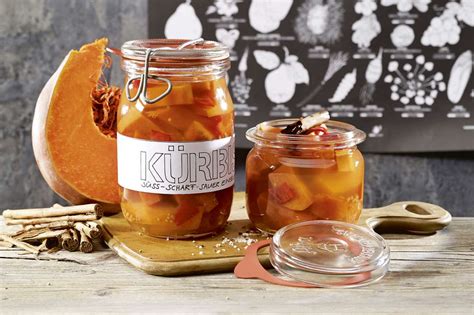Süss -scharf- sauer eingelegter Kürbis