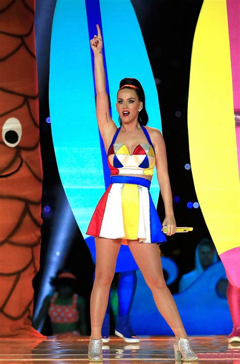 discussion Most Iconic Super Bowl Halftime Outfit - The ...