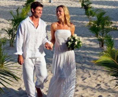Some say that it should be simple and comfortable since you might be traveling for a destination wedding. Cool Casual Beach Wedding Dress Ideas Groomcasual Wedding ...