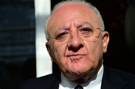 #erri de luca #de luca #il giorno prima della felicità #libro #parole. LA NOTA. GUARDA IL VIDEO. E mo' basta! De Luca definisce imbecilli tutti quelli che criticano i ...