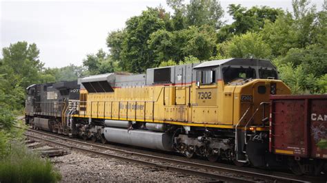 The History Of Norfolk Southerns Emd Sd70acu Todays Railroading In